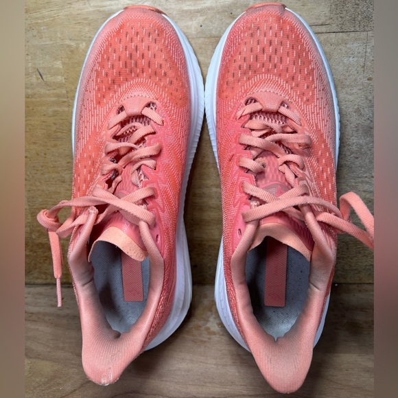 Hoka One One Mach 6 LA Womens Size 7.5 Running Shoes Sneakers Guava White - Picture 9 of 14